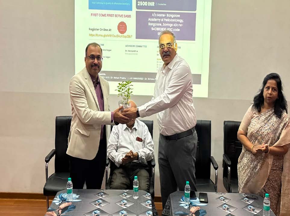 Dr Avinash J, Vice-Principal welcoming Dr. Vijayendra