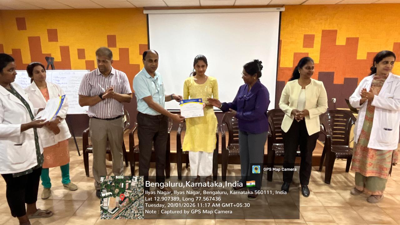 Distribution of certificates to participants at the end of the program